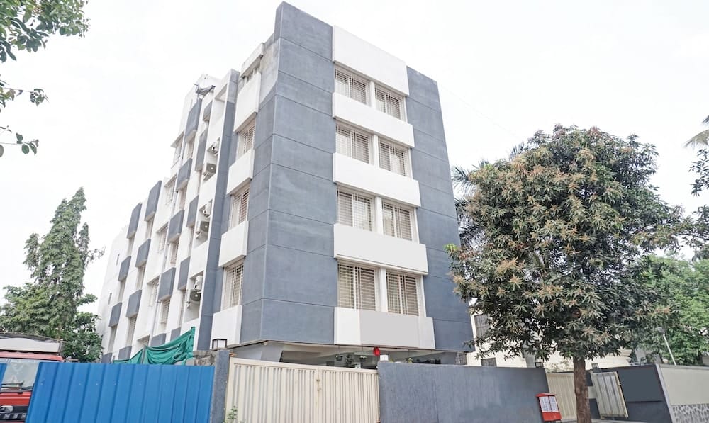 Treebo Diamond Residency - Ddpk Inn — 3