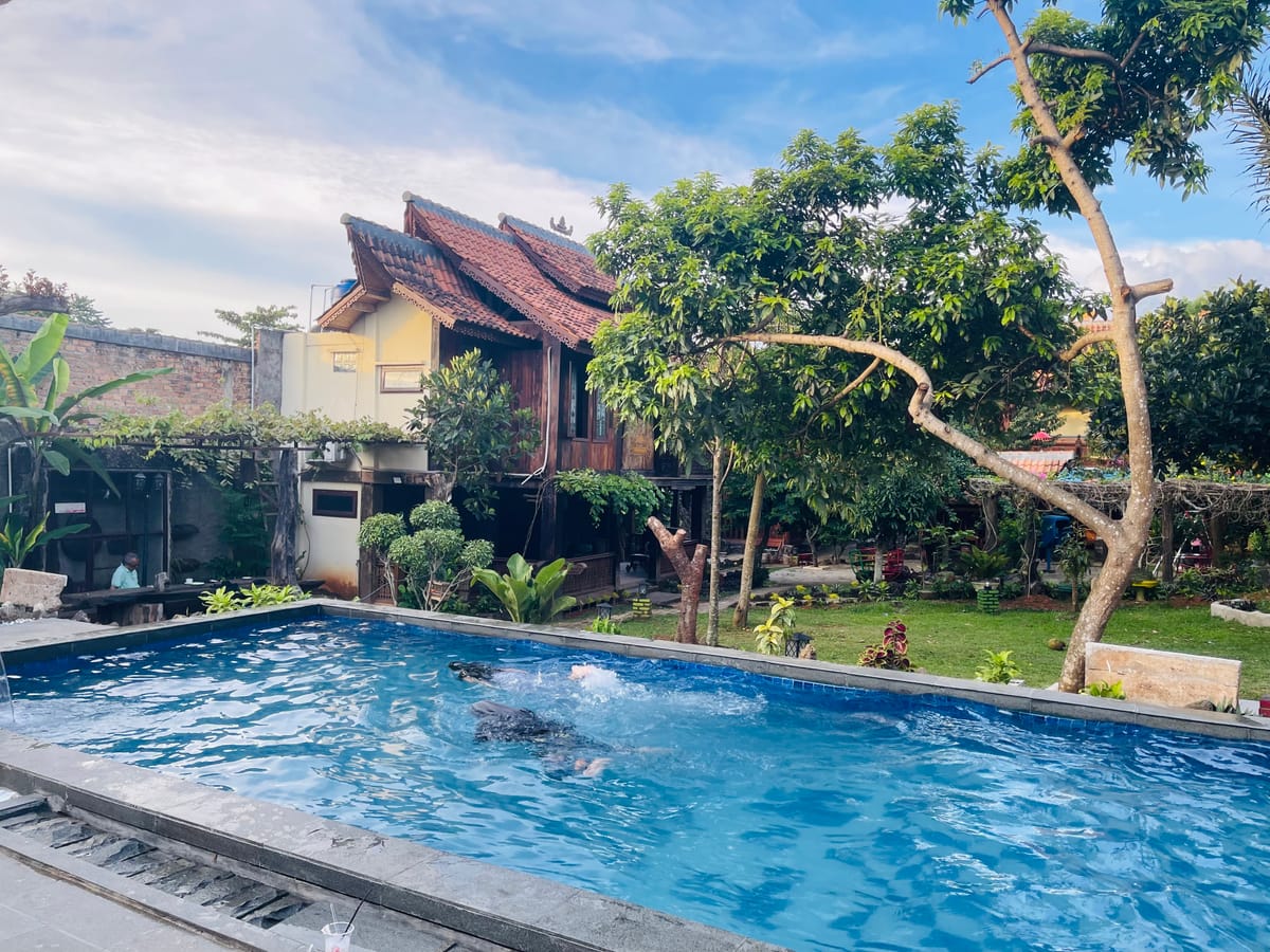 Nuwono Tasya Guesthouse — 1