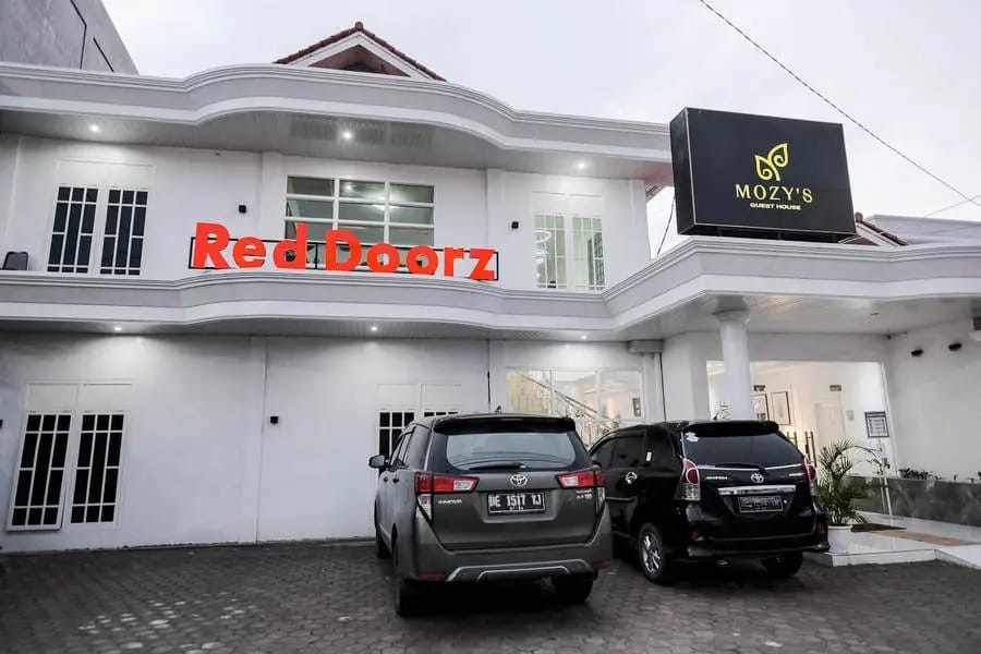 RedDoorz Plus Syariah near Museum Lampung — 3
