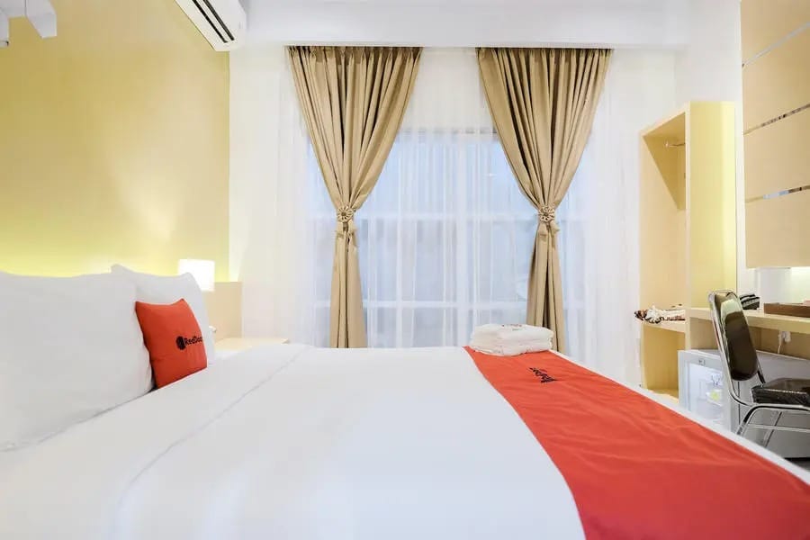 RedDoorz Plus Syariah near Museum Lampung — 4