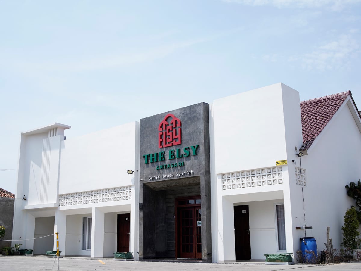 The elsy guest house syariah — 2