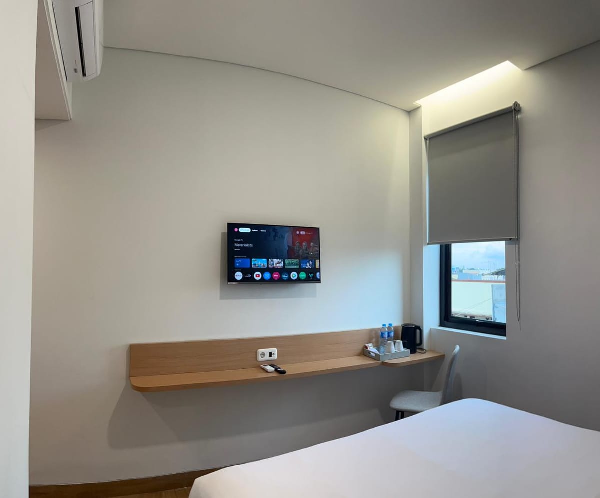 YES Hotel — 2