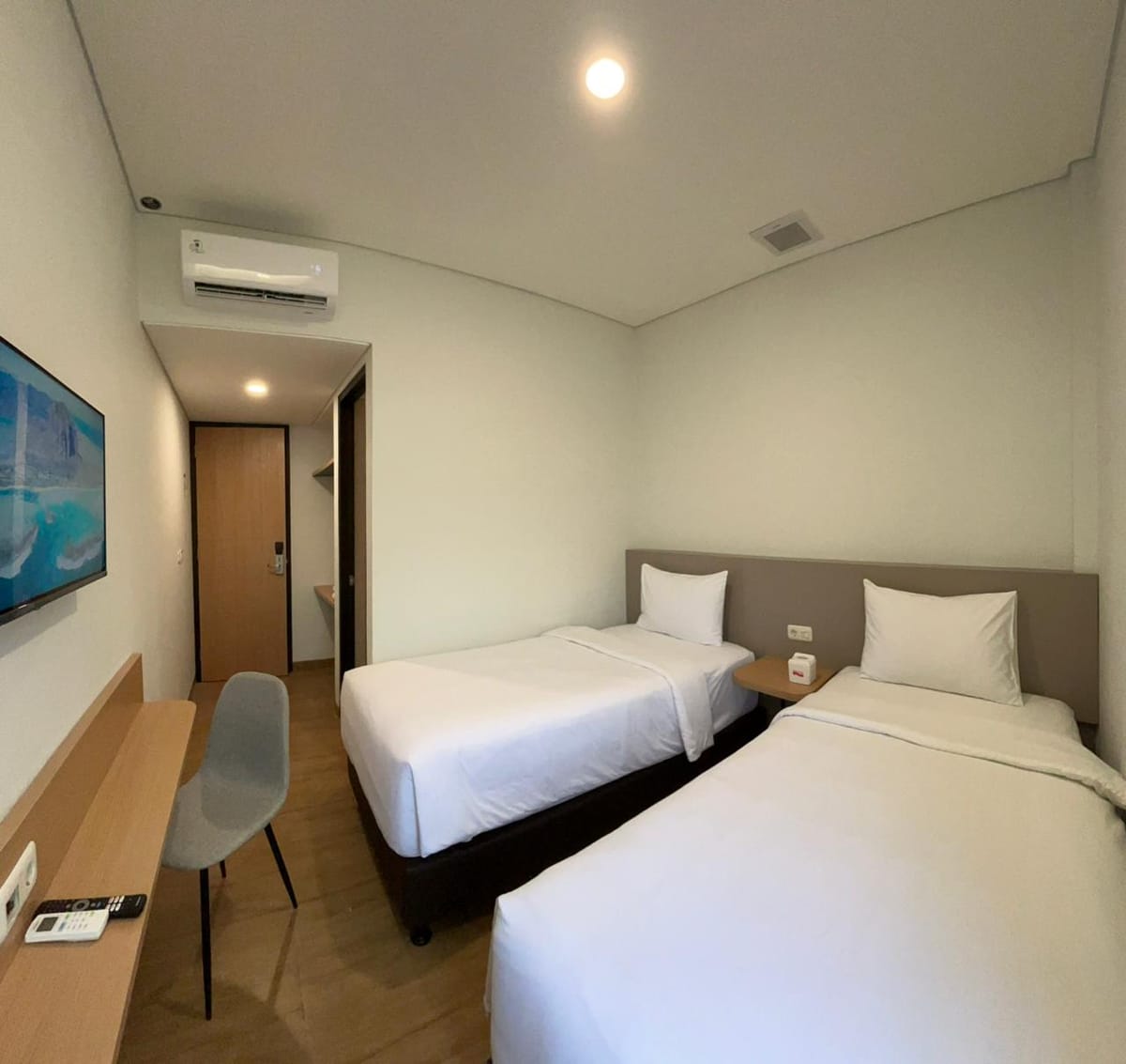 YES Hotel — 3