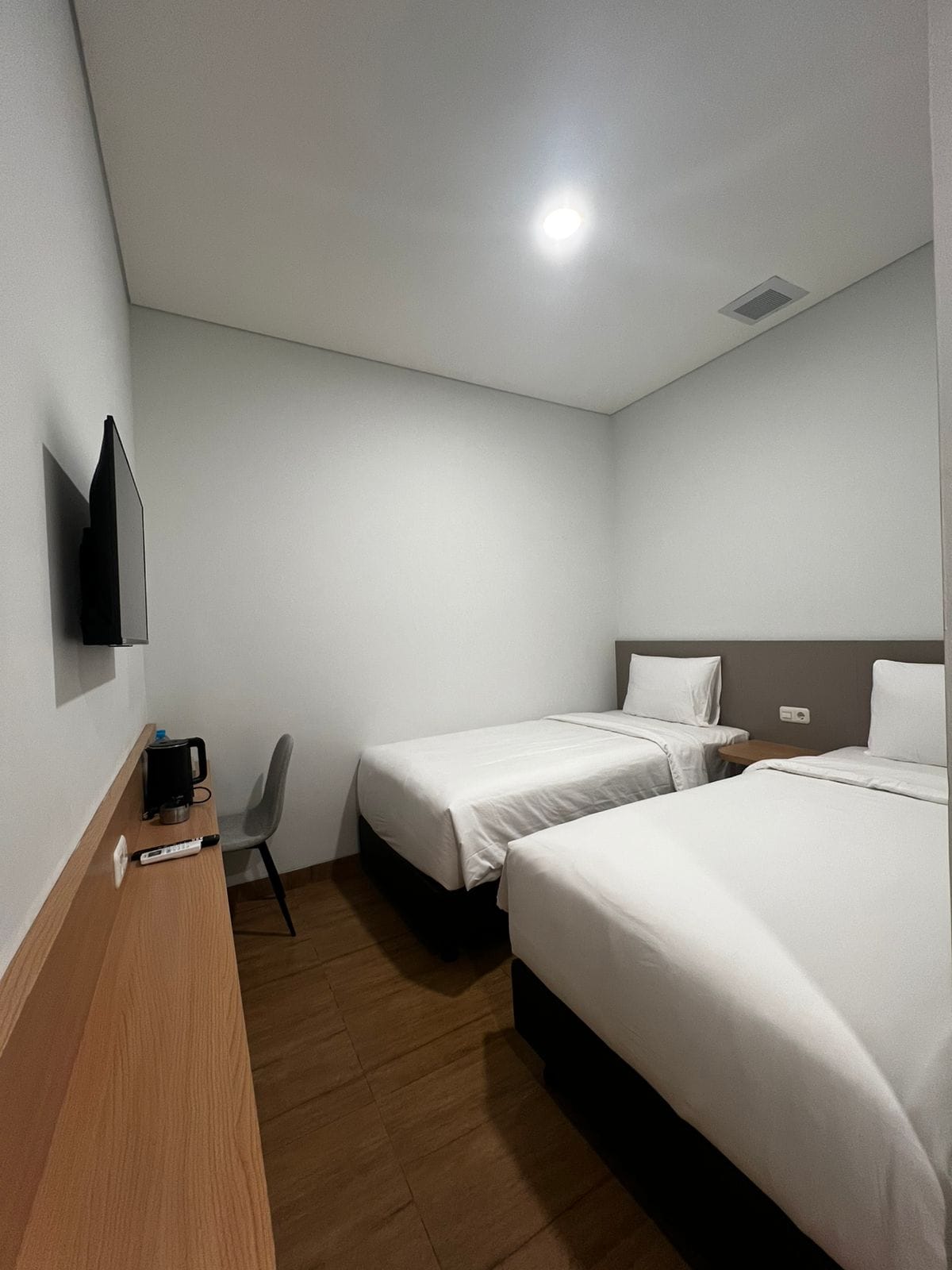 YES Hotel — 5