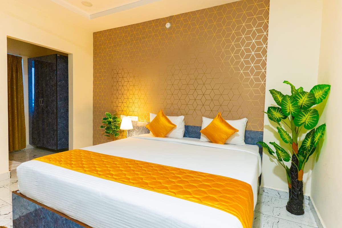 HOTEL AEROTEL — 1