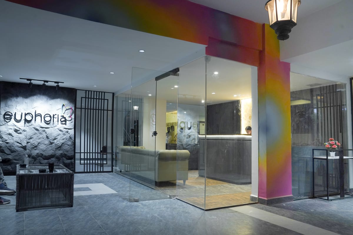 Hotel Euphoria Airport Zone — 1