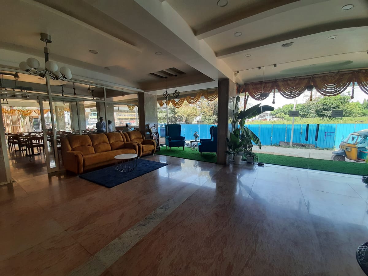 Hotel Signature Airport Zone Shamshabad, Hyderabad — 1