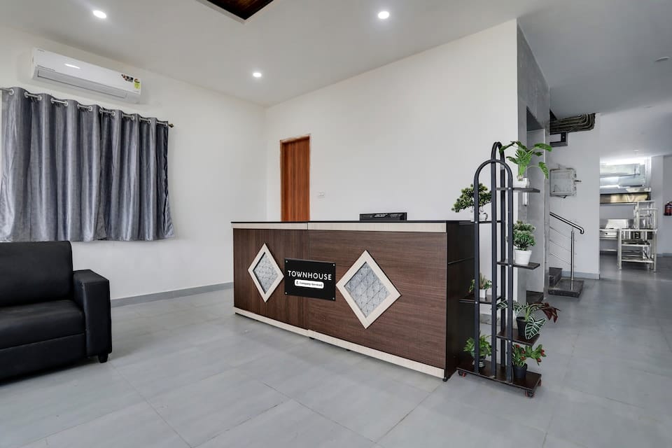 Townhouse by OYO Shamshabad Near Airport — 5