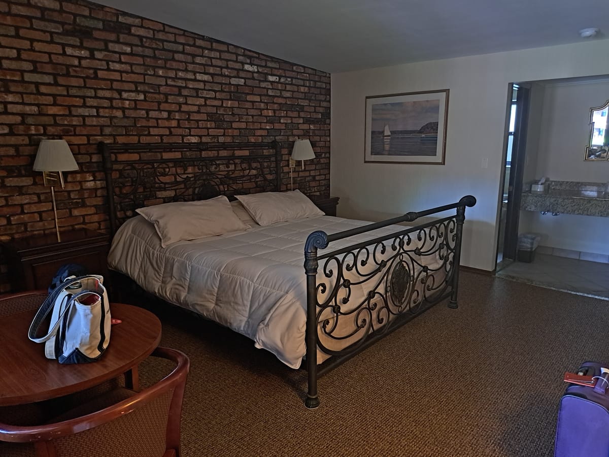 Chalet Inn & Suites — 5