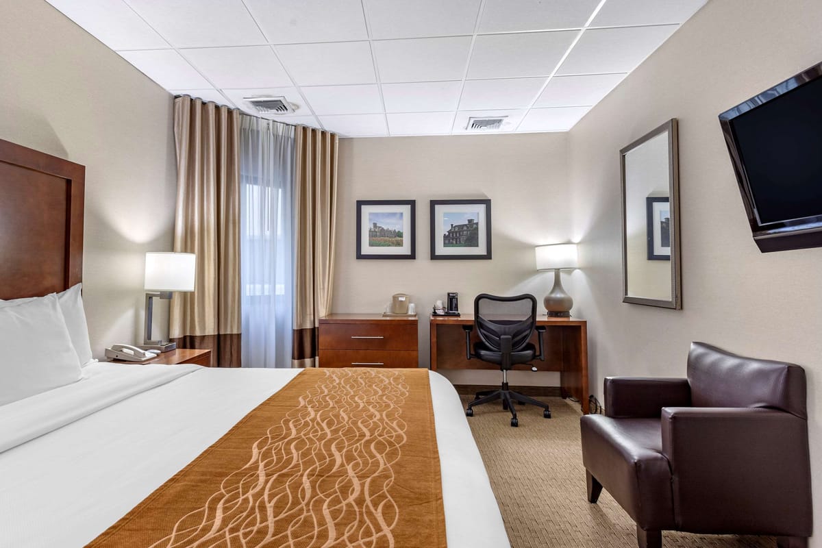 Comfort Inn Syosset-Long Island — 2