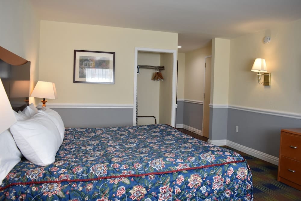 East Norwich Inn — 2