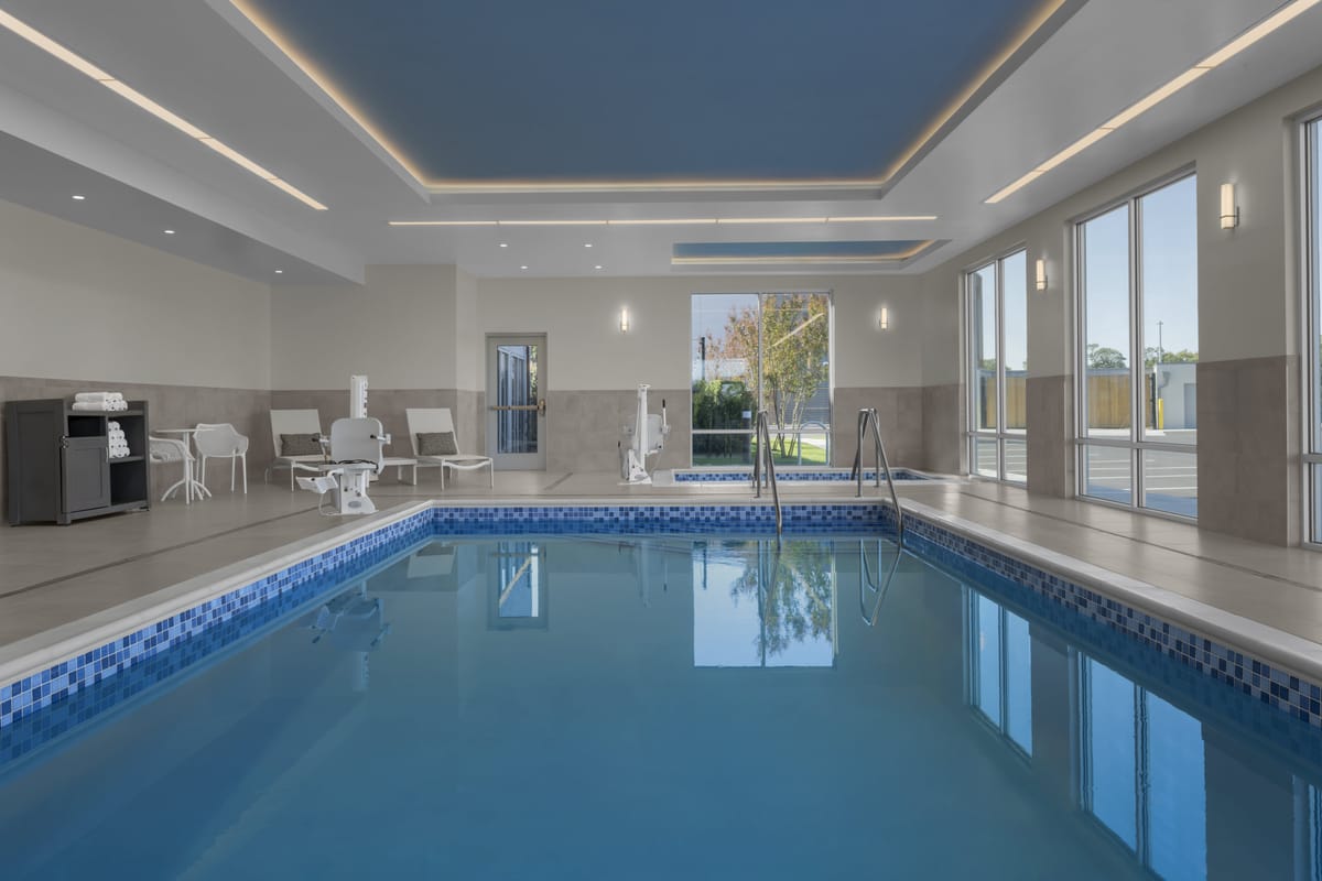 Hampton Inn & Suites by Hilton Long Island Farmingdale — 4