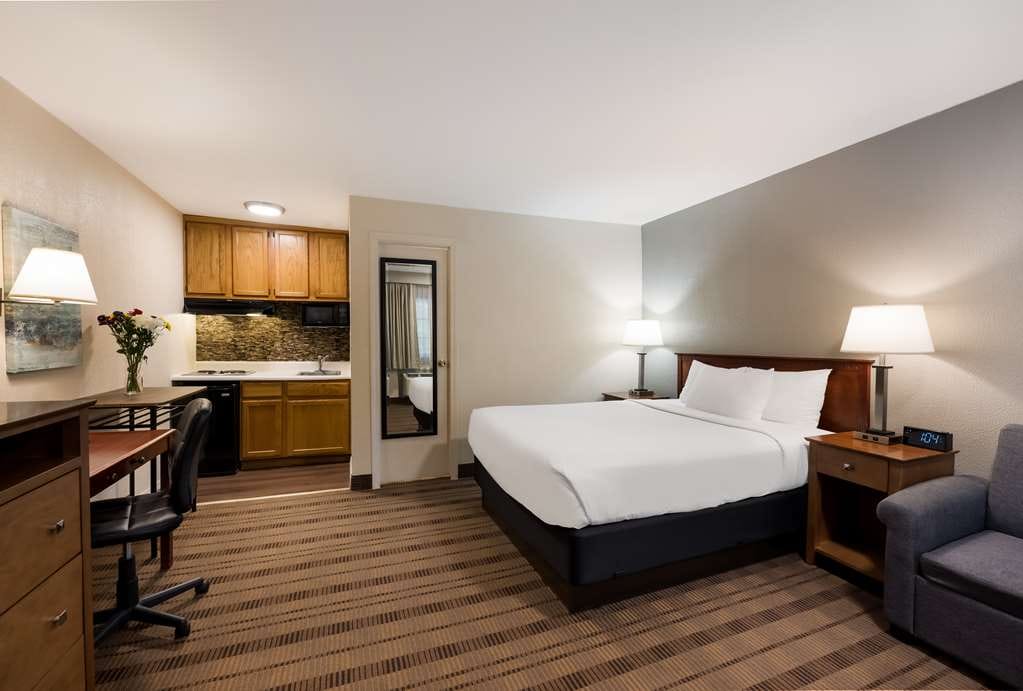 SureStay Plus by Best Western Woodbury Inn — 2