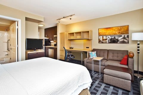 TownePlace Suites by Marriott Republic Airport Long Island/Farmingdale — 1