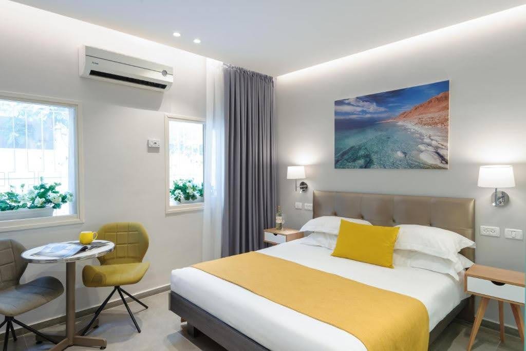 Hotel H7 TLV — 1