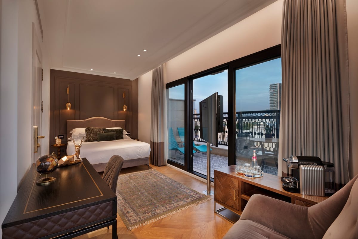 Jacob Samuel Hotel — 1