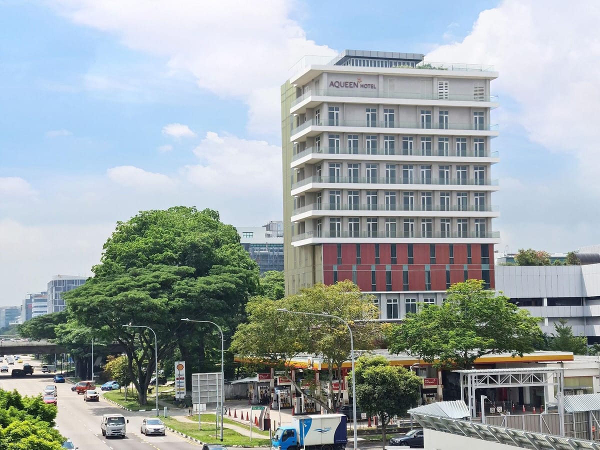 Aqueen Hotel Paya Lebar — 4