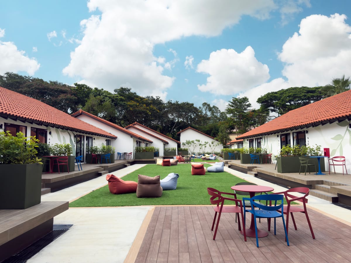 Coliwoo Resort Changi — 3