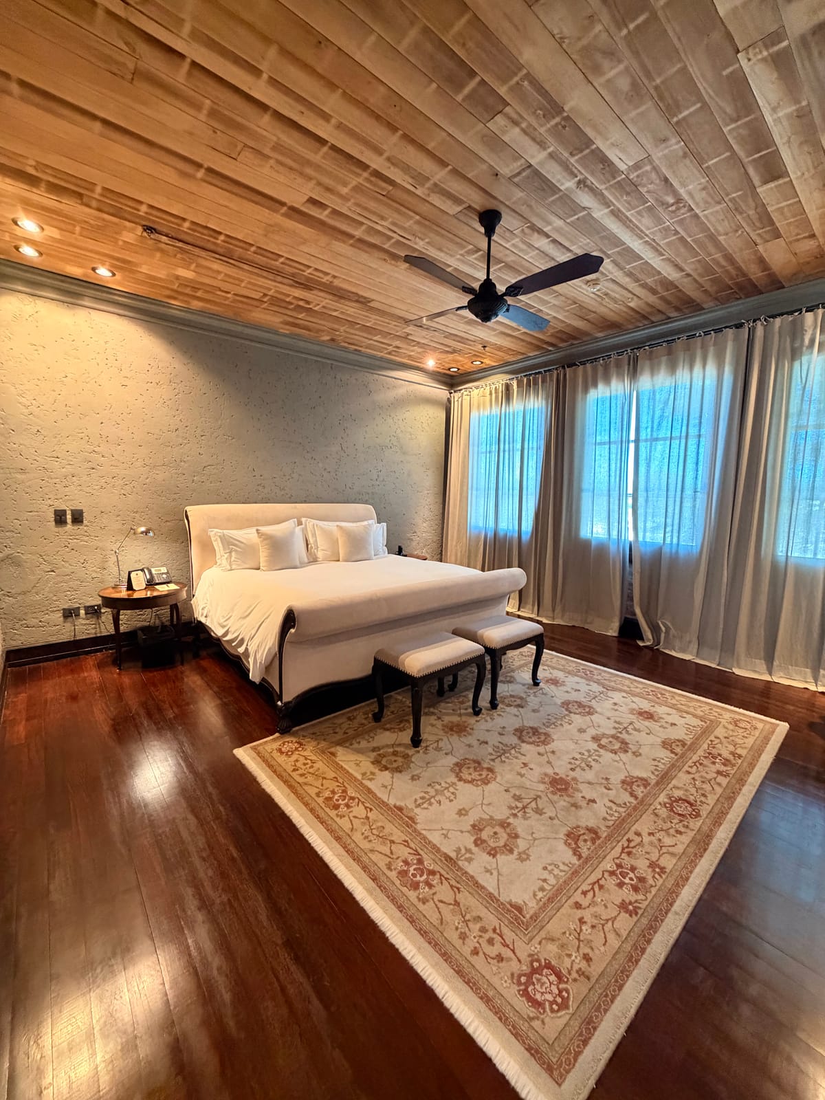 Factoria Hotel — 3