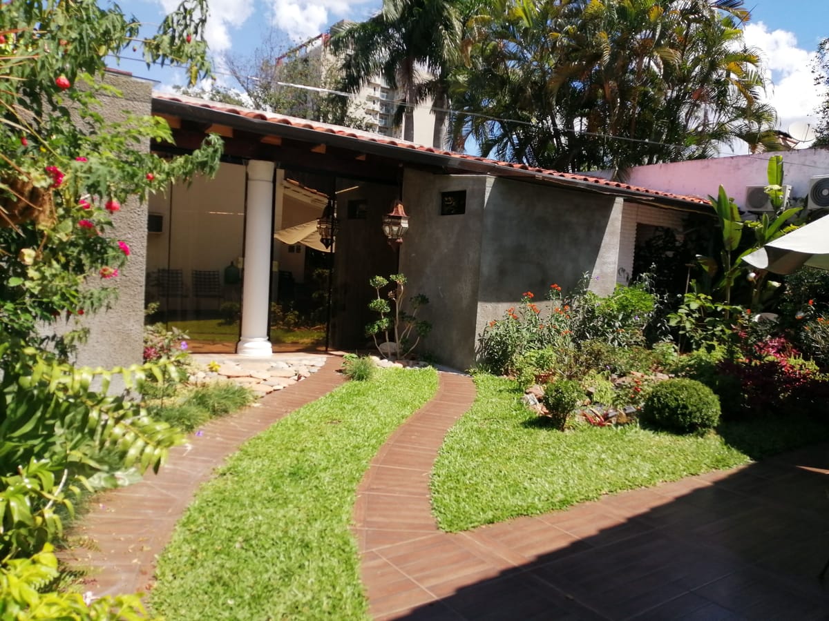 Silvio Pettirossi International Airport