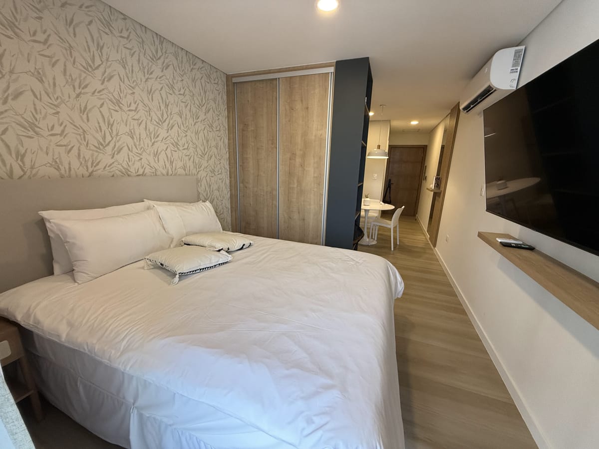 Houze Stay & Residences by Ava — 2