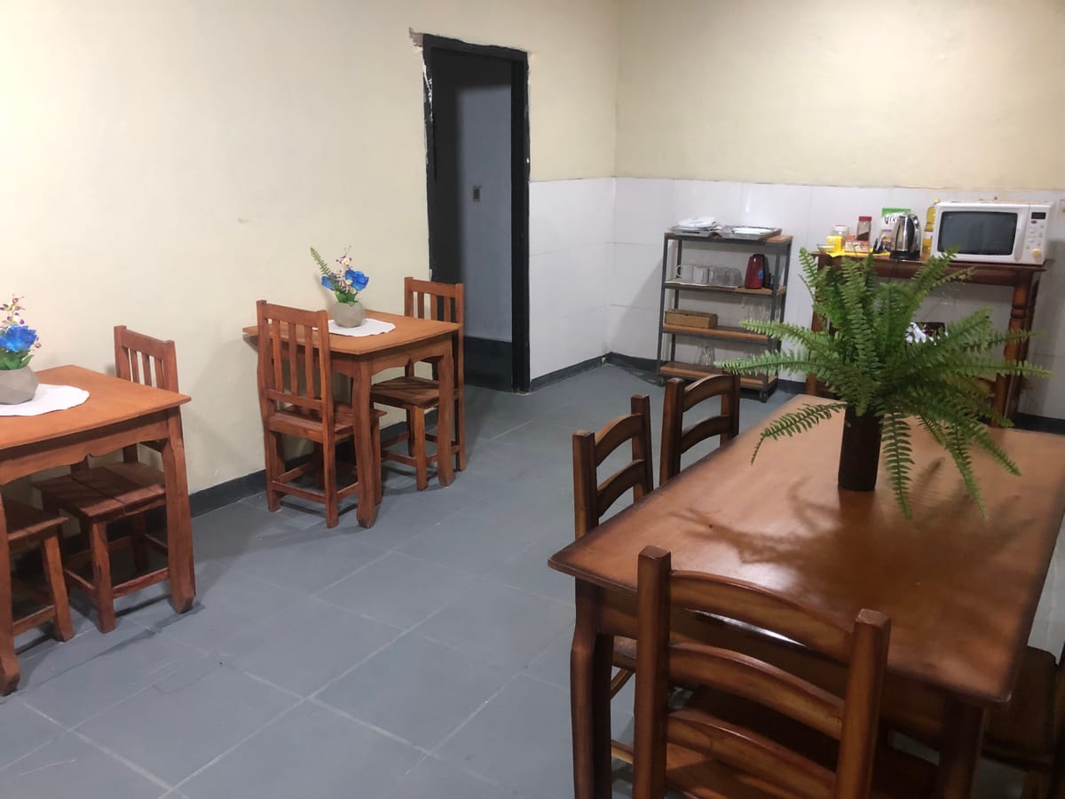 La escala aeropuerto bed and breakfast 中途停留住宿、早餐和床位 — 5