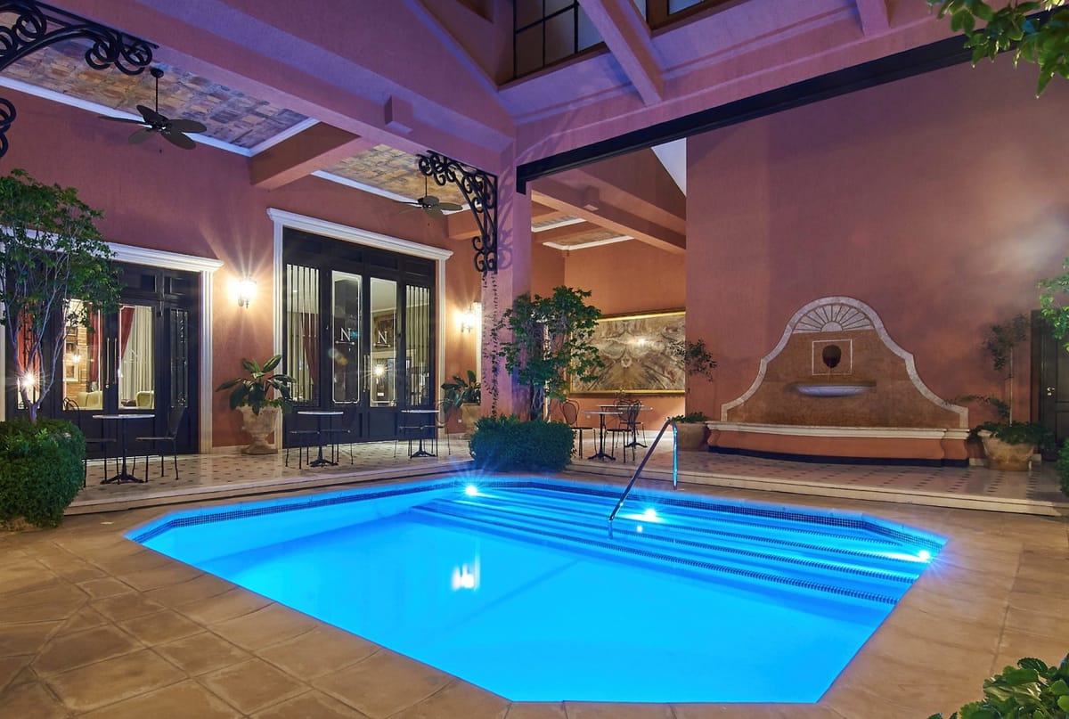 Nino Hotel Boutique — 1