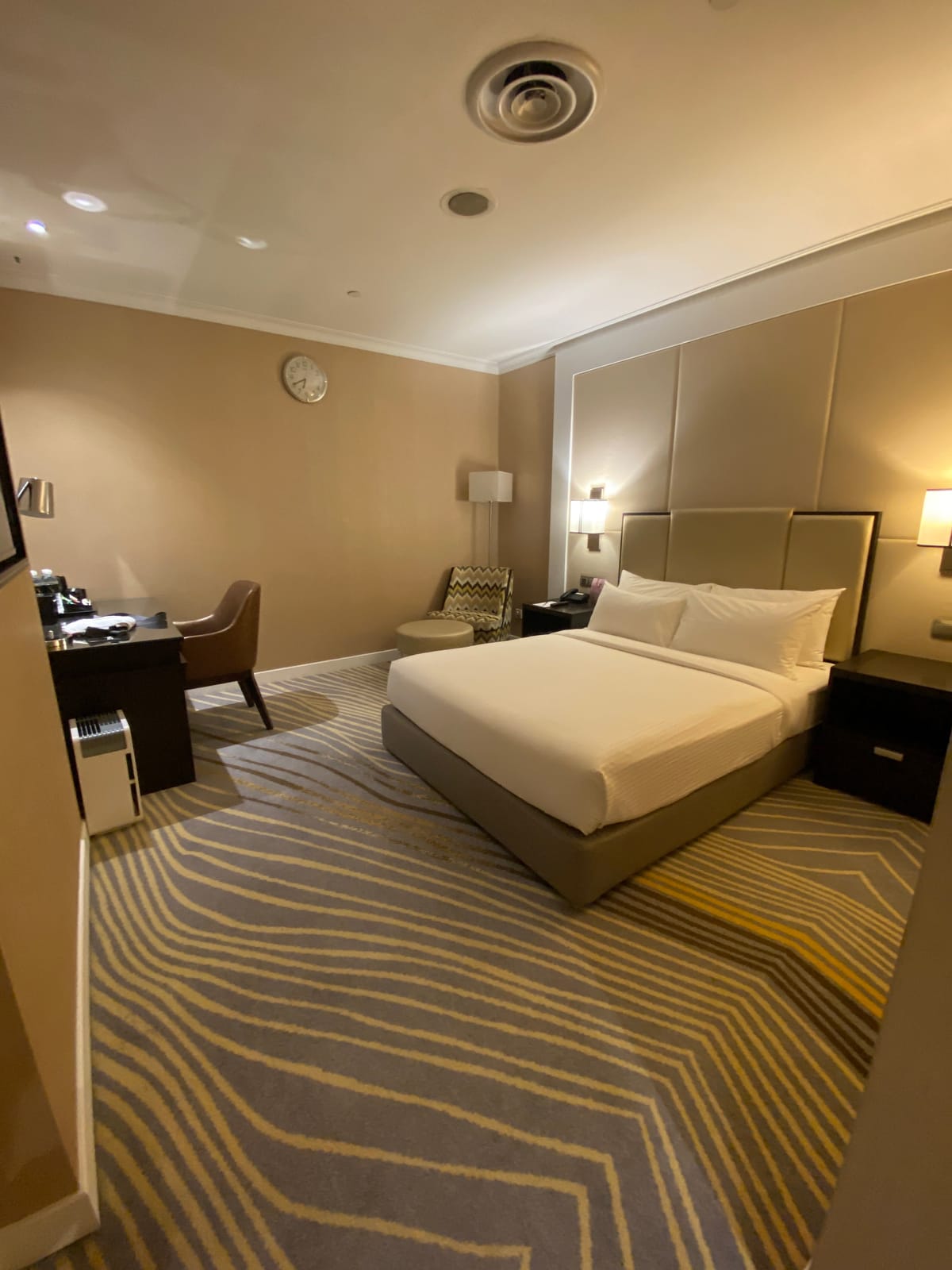 Ambassador Transit Hotel - Terminal 3 — 4