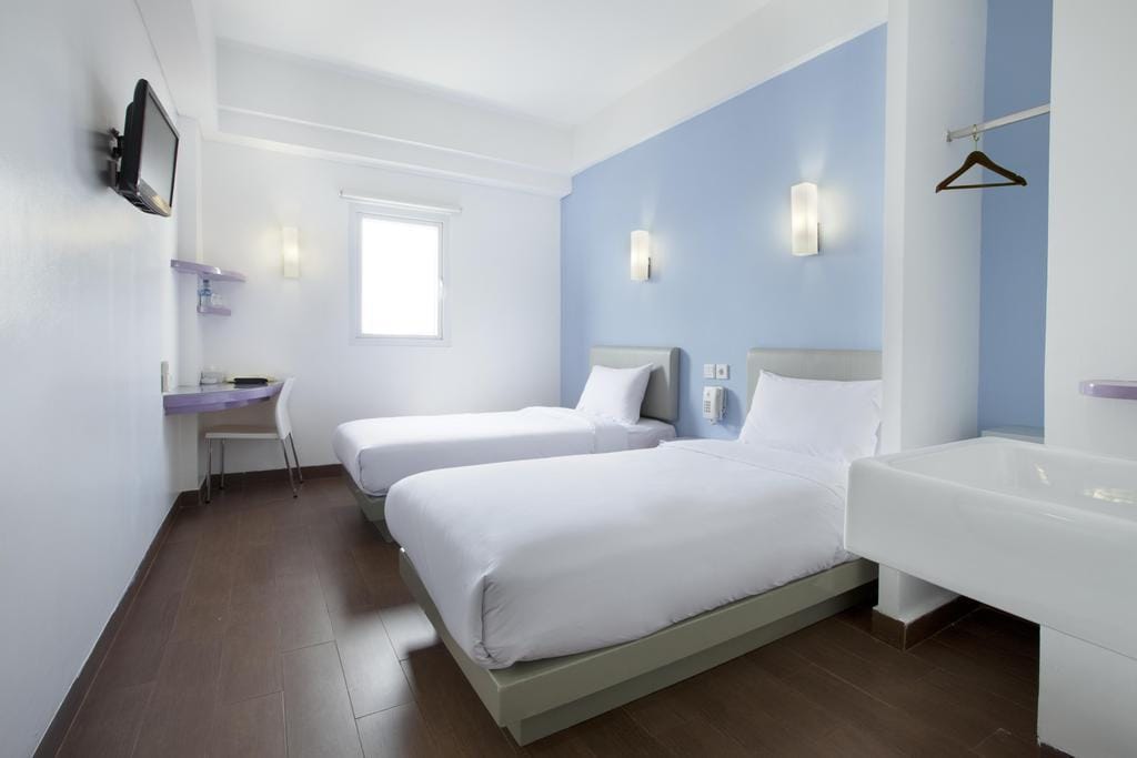 Amaris Hotel Bandara Soekarno Hatta — 1