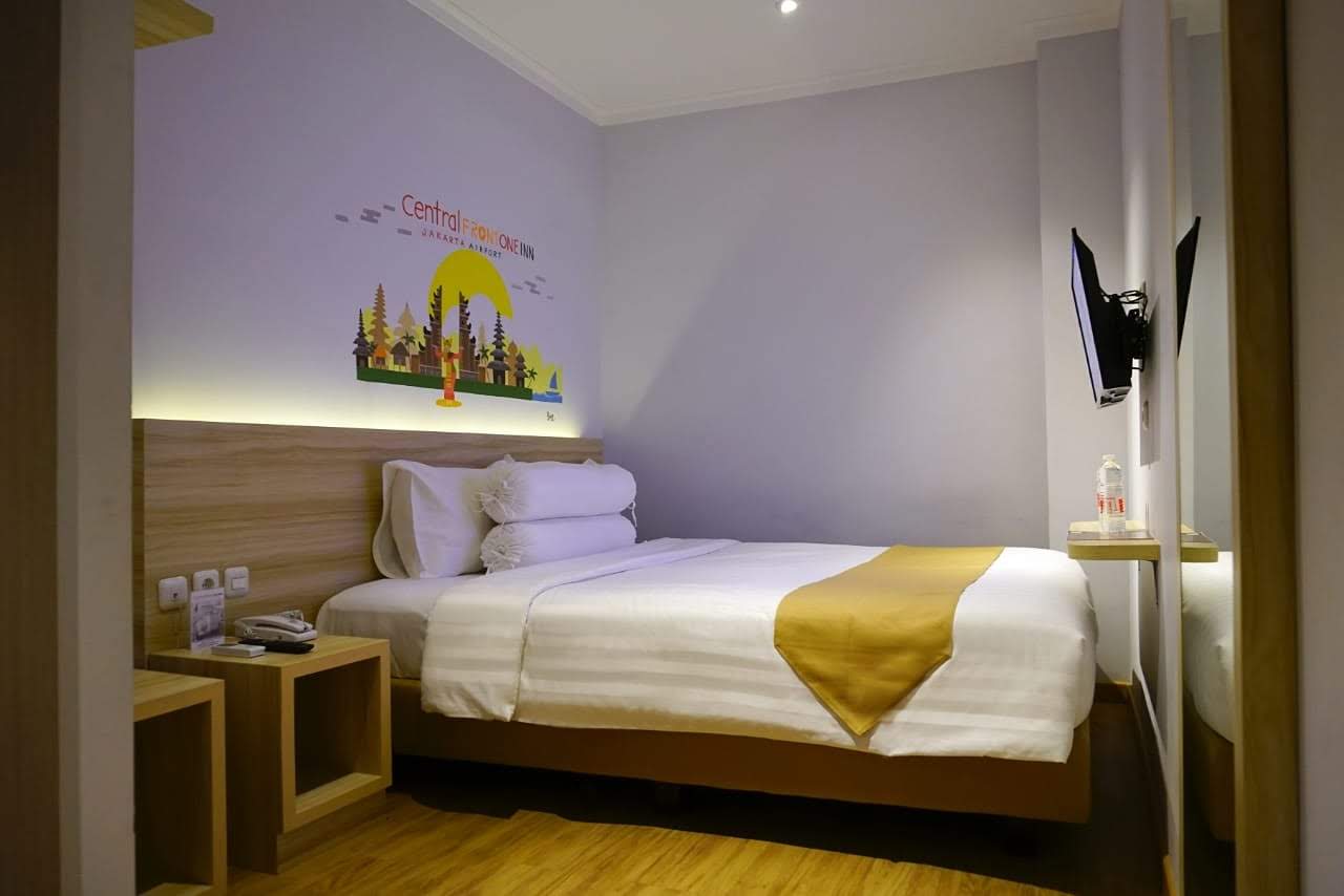Central Front One Inn Jakarta Airport — 2