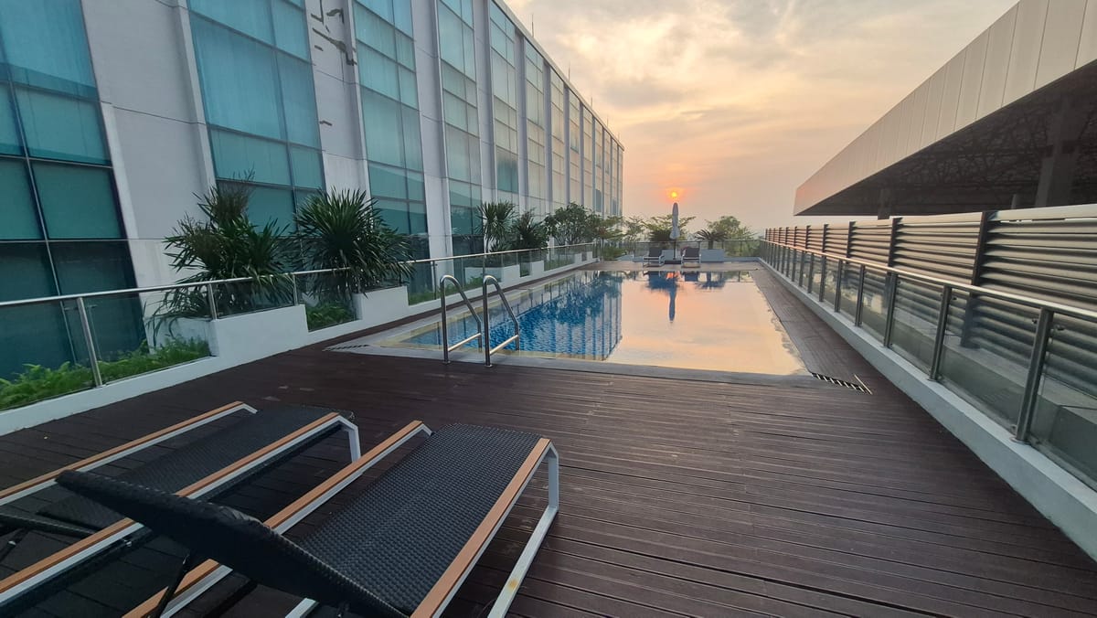 Grand Anara Airport Hotel — 1