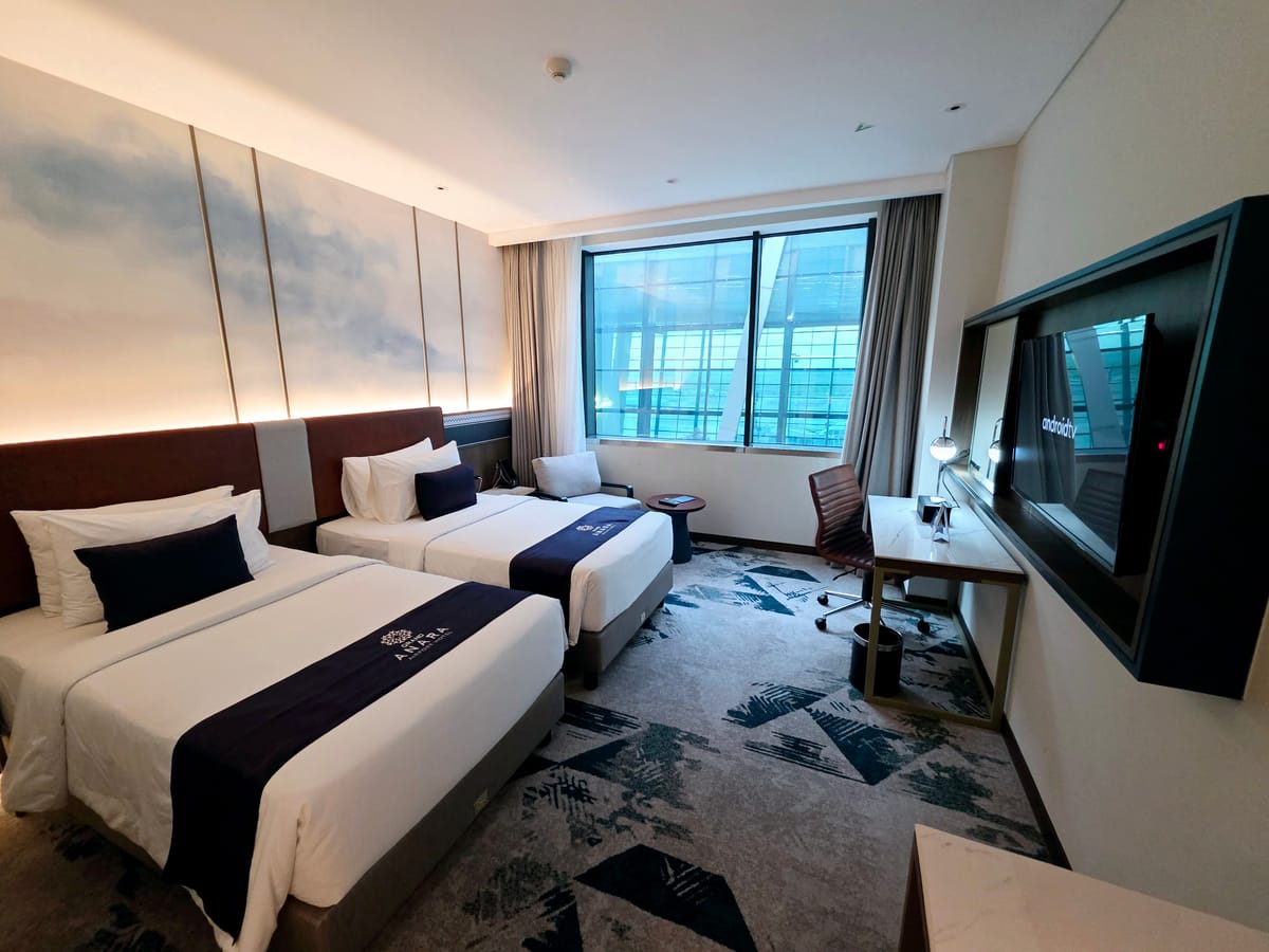 Grand Anara Airport Hotel — 3