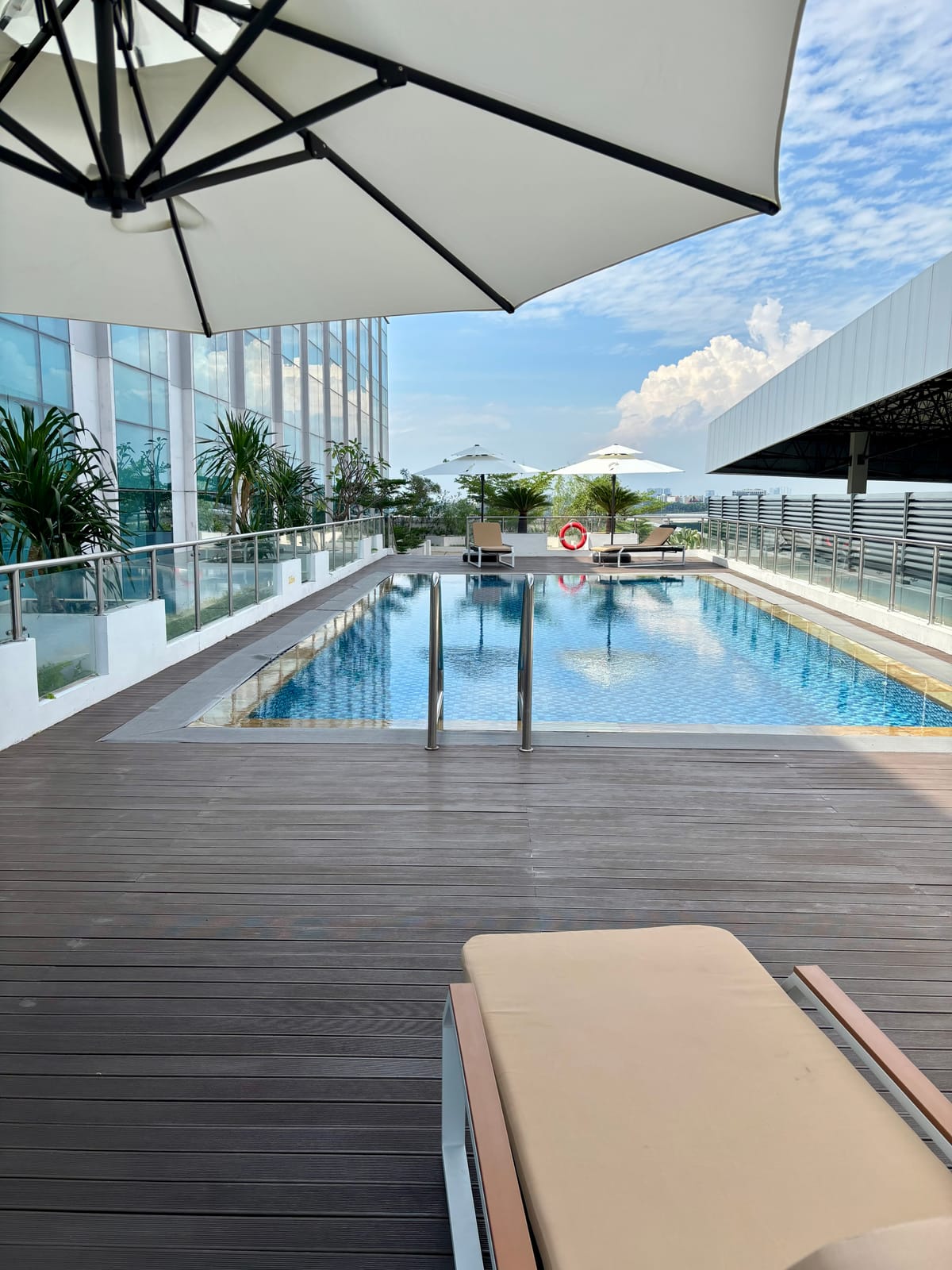 Grand Anara Airport Hotel — 4