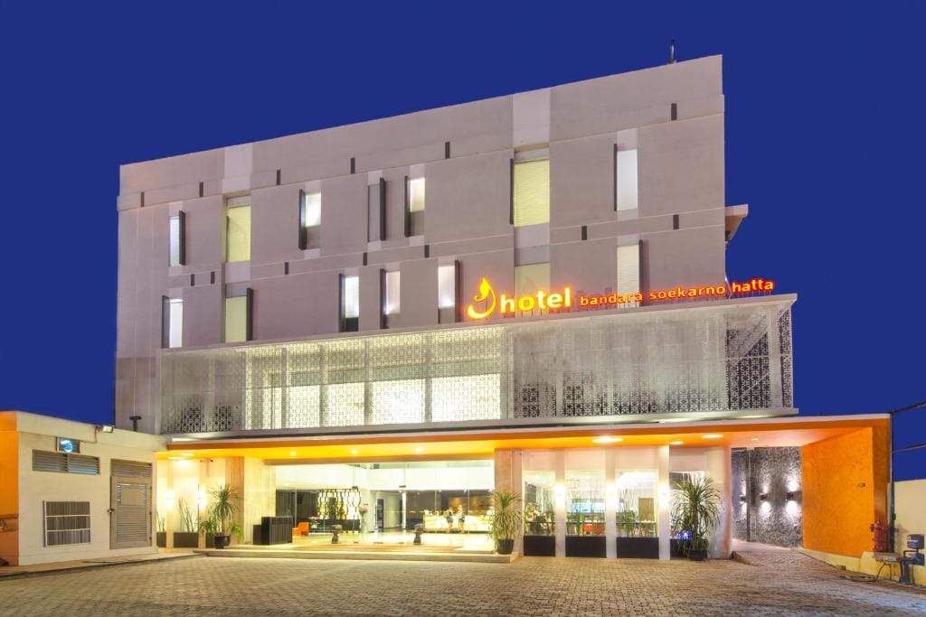 J hotel @Bandara Soekarno Hatta — 1