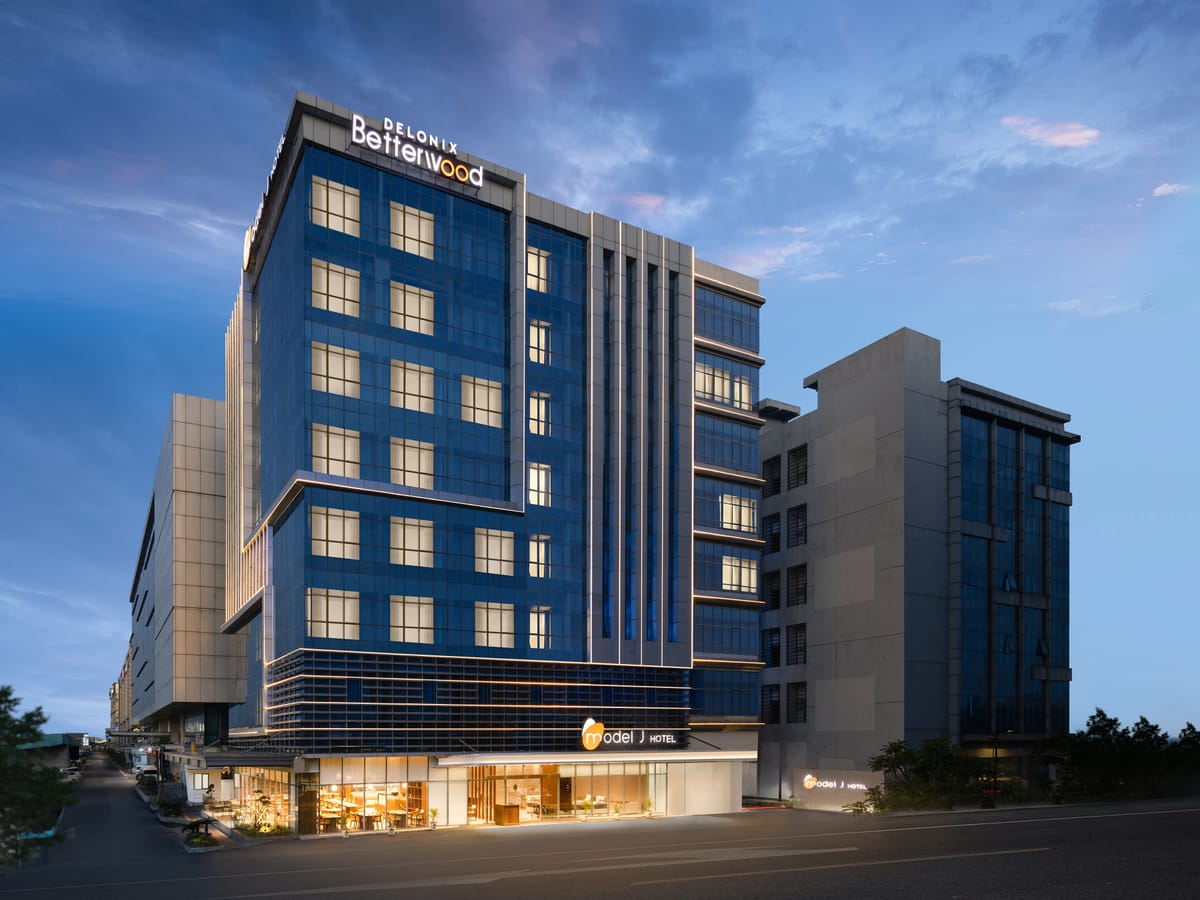 Model J Hotel Jakarta Soekarno-Hatta Airport (曼居酒店 雅加达苏加诺哈达机场店) — 1