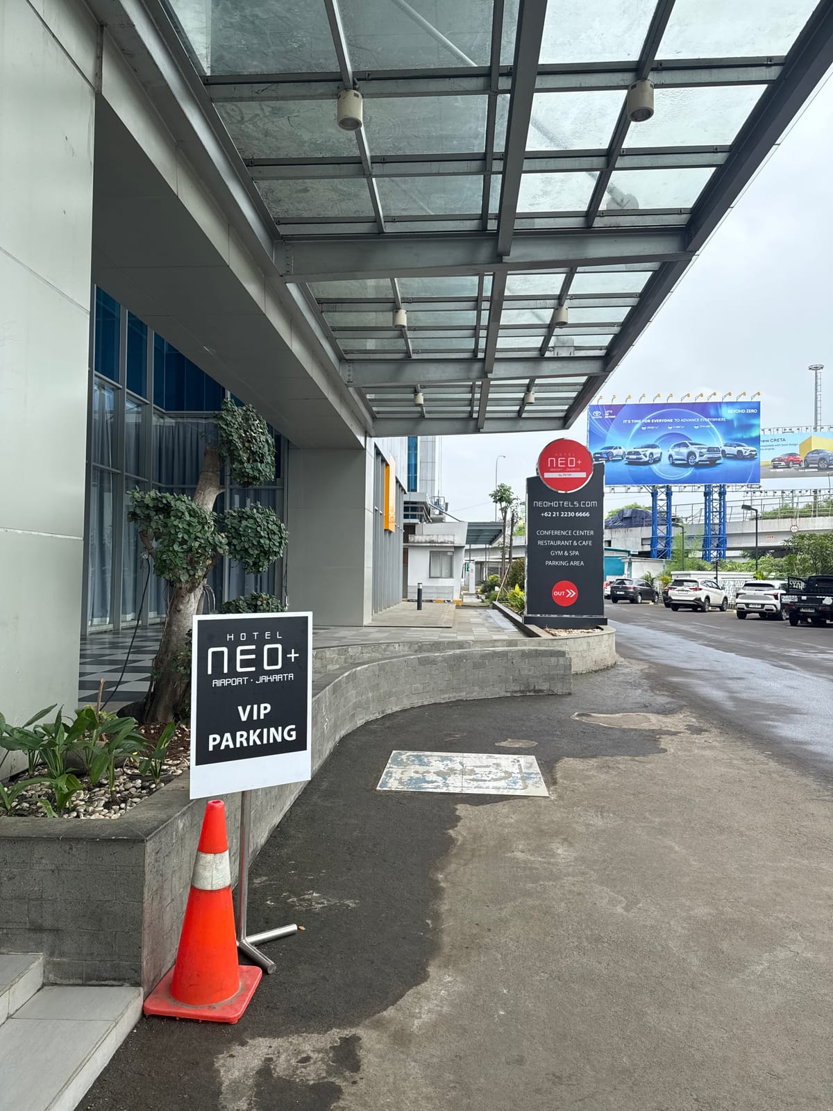 Neo+ Airport Jakarta — 3