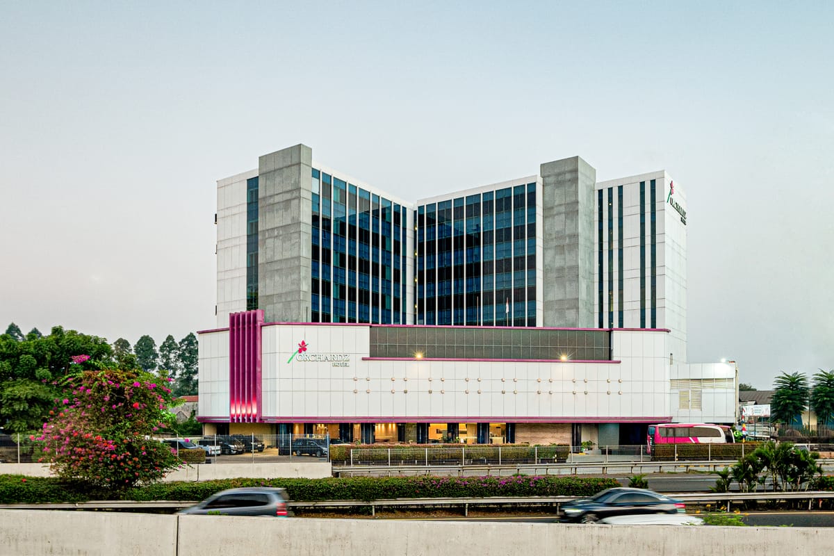 Orchardz Hotel Bandara, Tangerang — 3