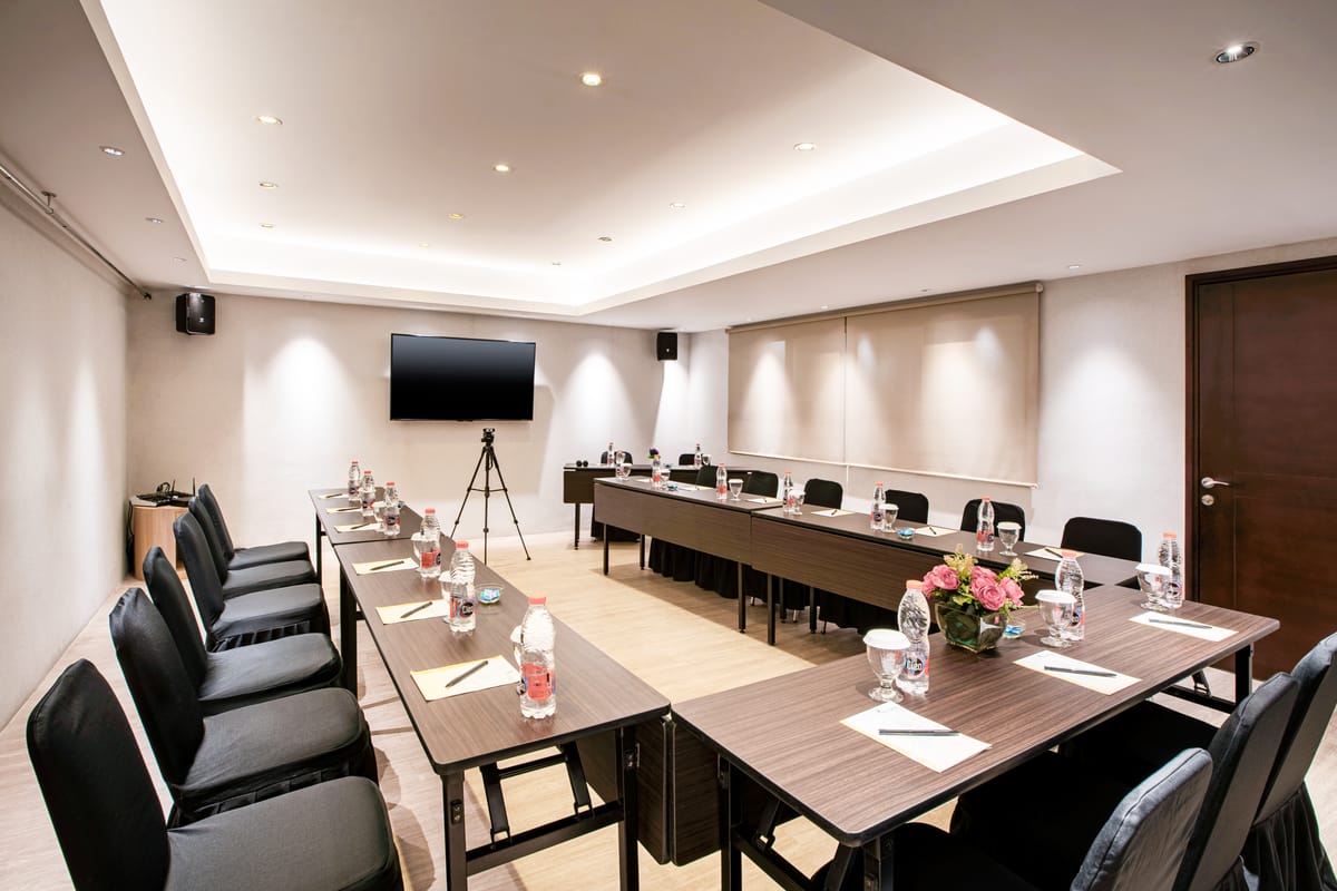 Orchardz Hotel Bandara, Tangerang — 5