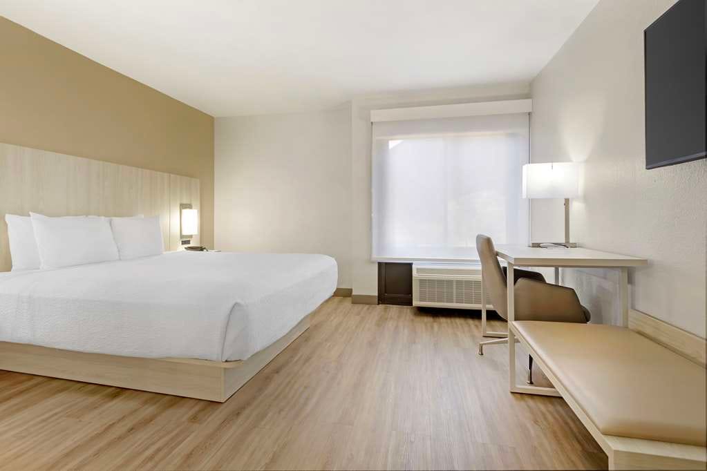 Best Western Plus Sugar Land/Stafford — 1
