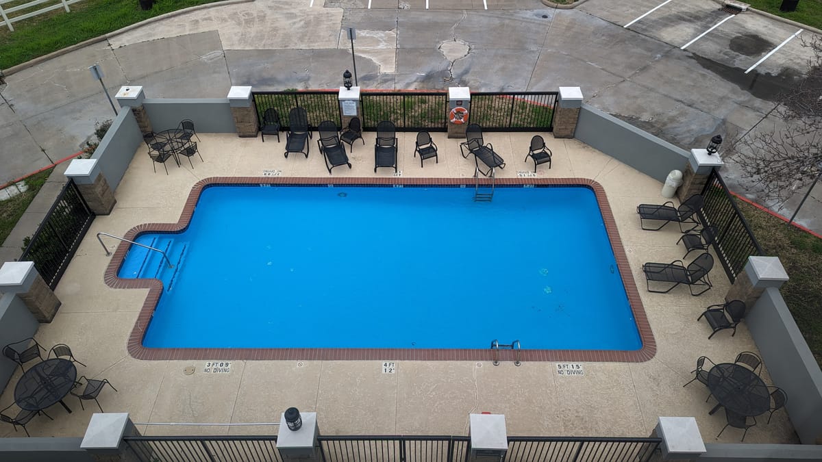 Best Western Plus Sugar Land/Stafford — 4