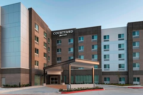 Courtyard by Marriott Houston Sugar Land/Lake Pointe — 2