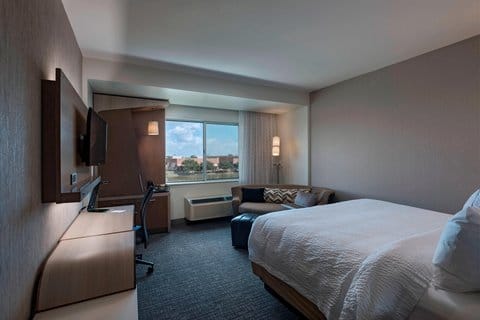 Courtyard by Marriott Houston Sugar Land/Lake Pointe — 3