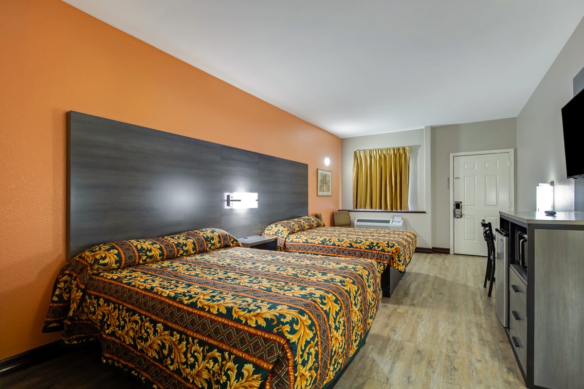 Executive Inn & Suites — 2