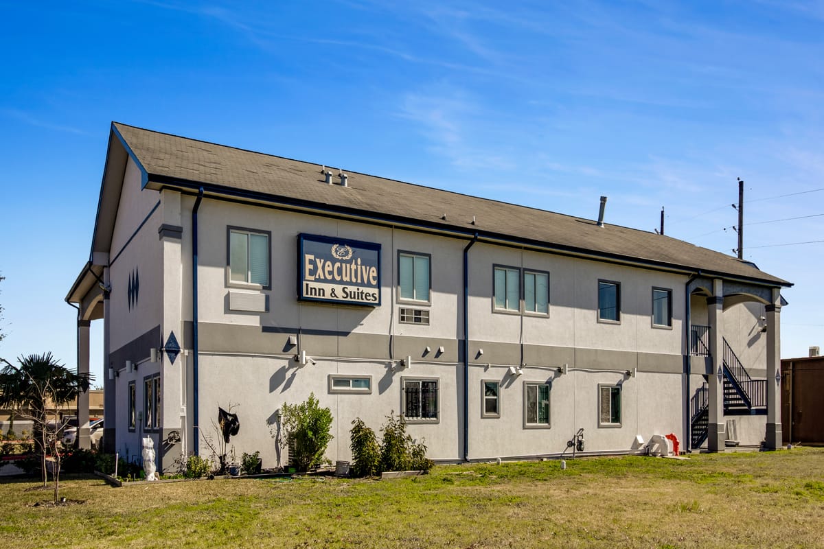 Executive Inn & Suites — 3