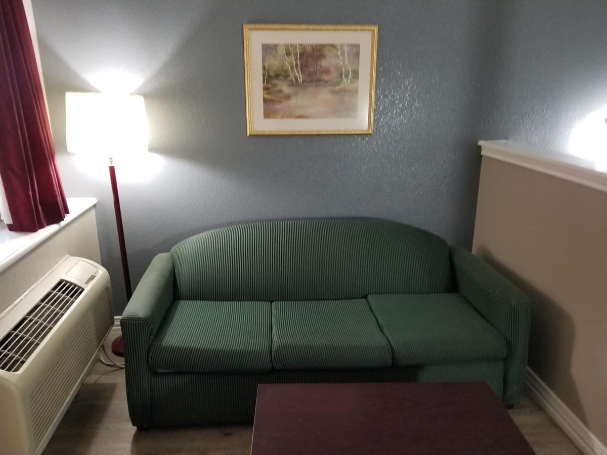 Executive Inn & Suites — 4