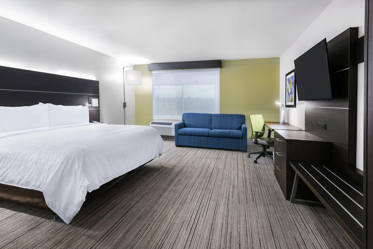 Holiday Inn Express & Suites Sugar Land SE - Missouri City by IHG — 1