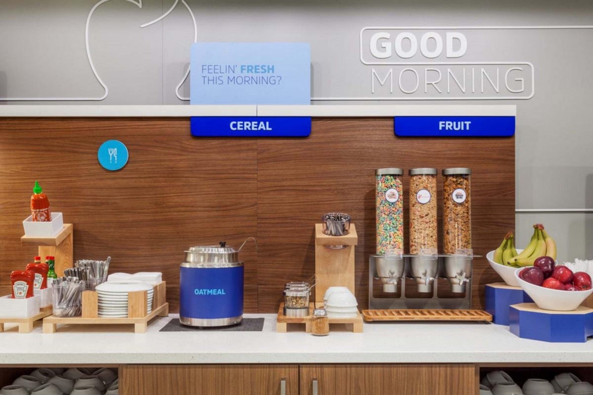 Holiday Inn Express & Suites Sugar Land SE - Missouri City by IHG — 5