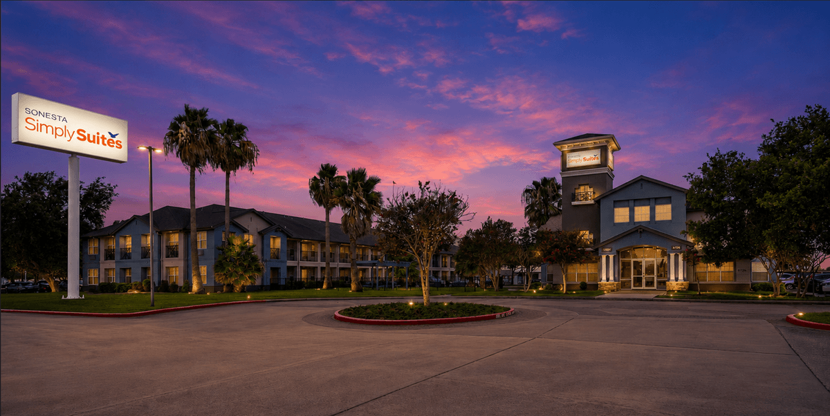 Sonesta Simply Suites Stafford — 2