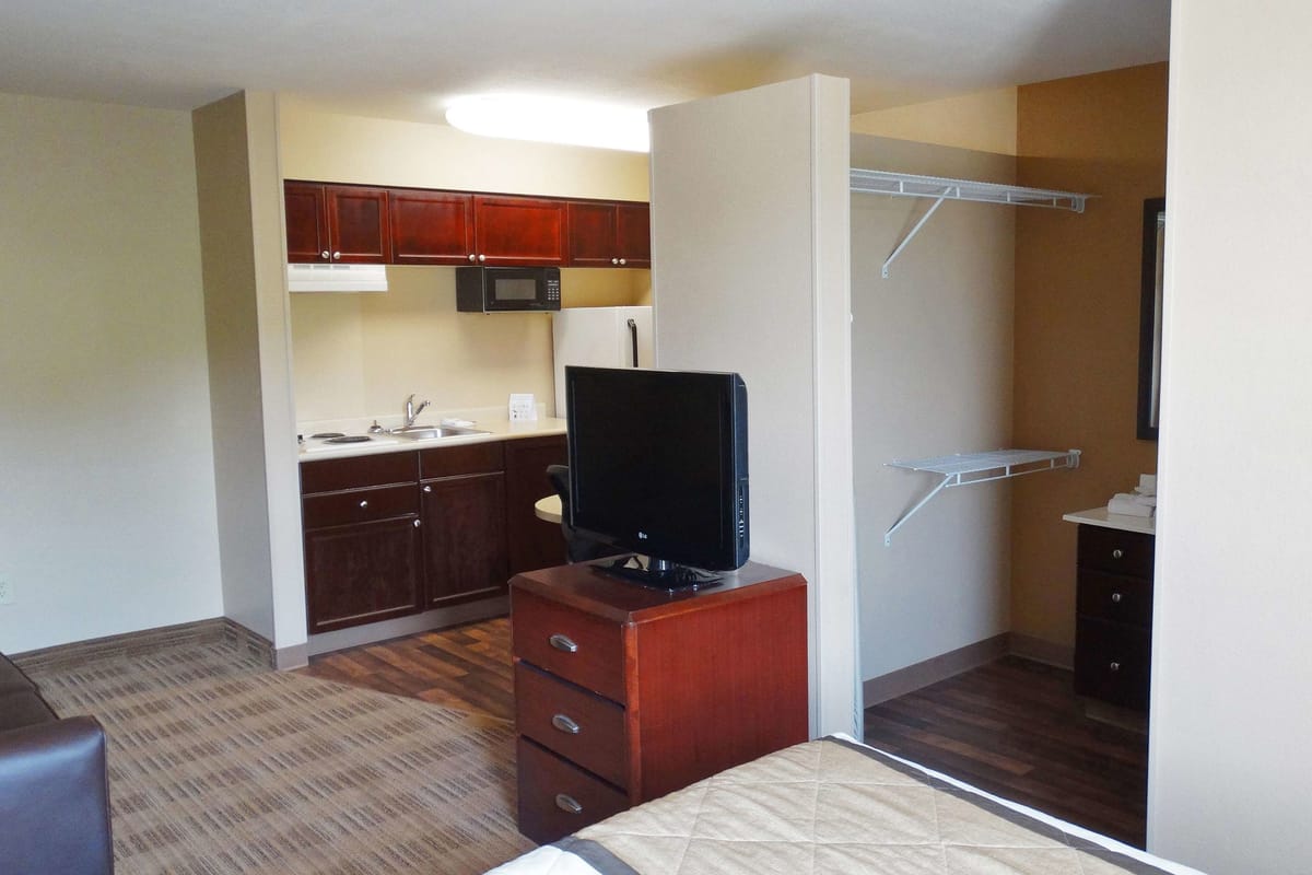 Sonesta Simply Suites Stafford — 5