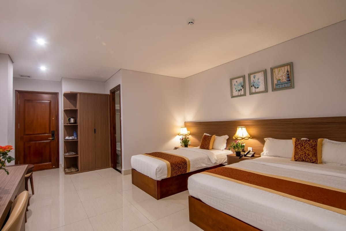Galaxy Airport Hotel — 1
